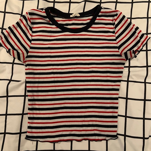 Garage short sleeve crop top with lettuce edge - Picture 1 of 2